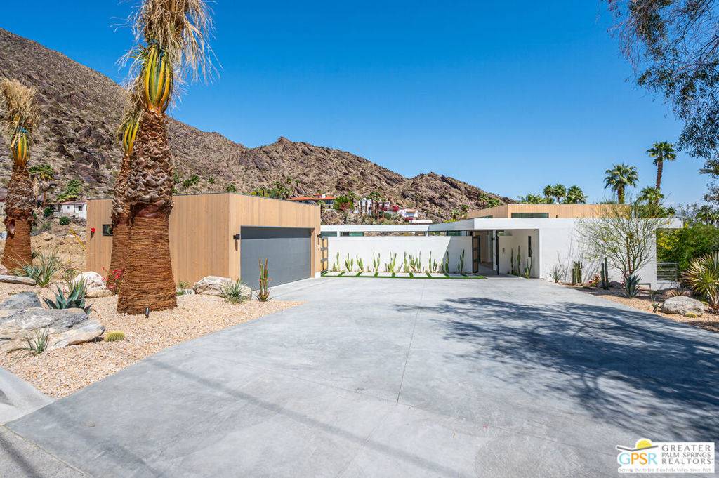 Palm Springs, CA 92264,310 W Crestview DR