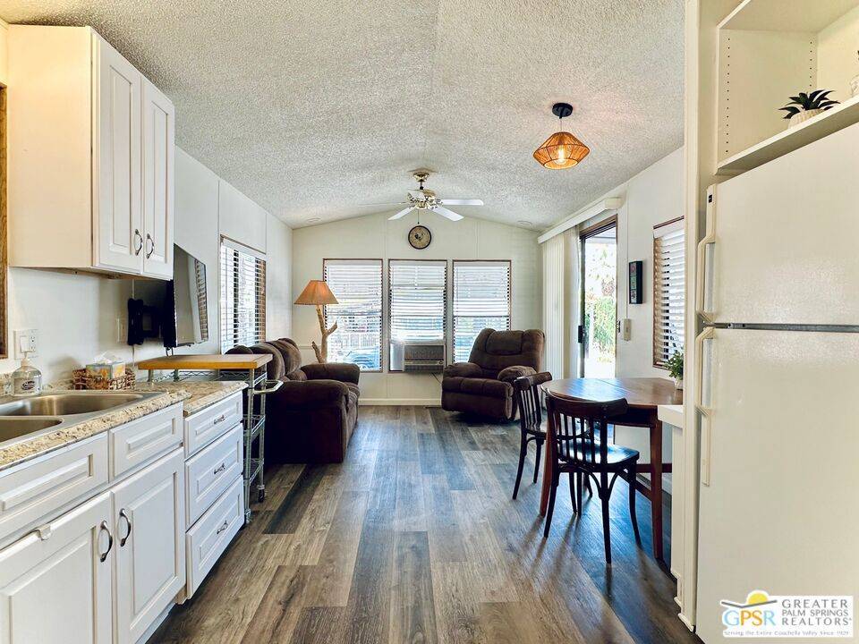 Cathedral City, CA 92234,230 Standing Bear #230