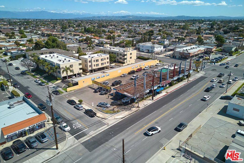Bellflower, CA 90706,14755 Bellflower BLVD