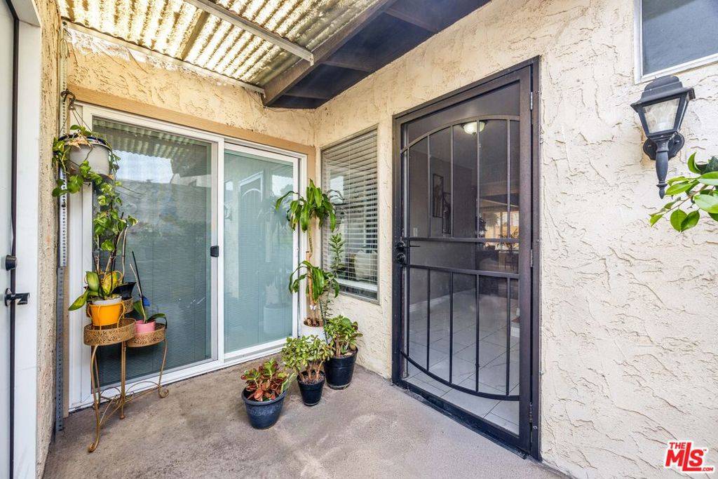 Panorama City, CA 91402,8800 Kester AVE #108