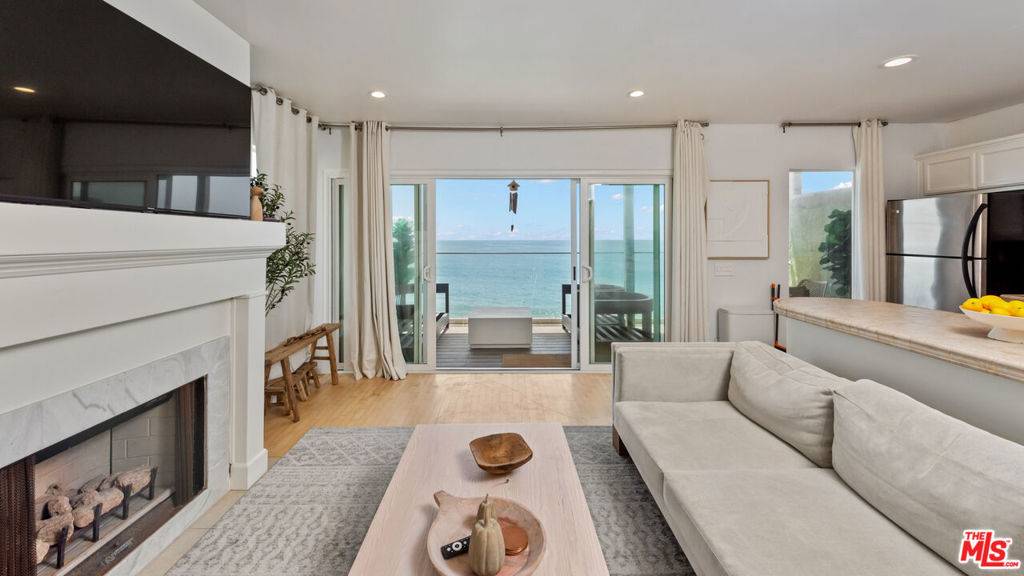 Malibu, CA 90265,19742 Pacific Coast HWY
