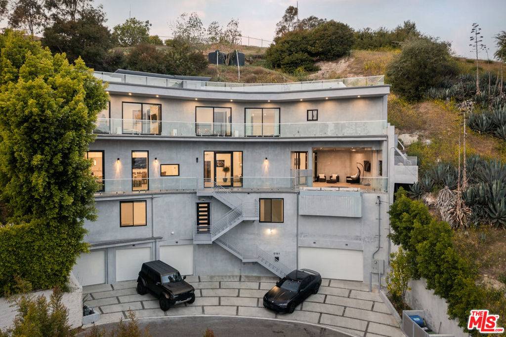 Los Angeles, CA 90068,6181 Temple Hill DR