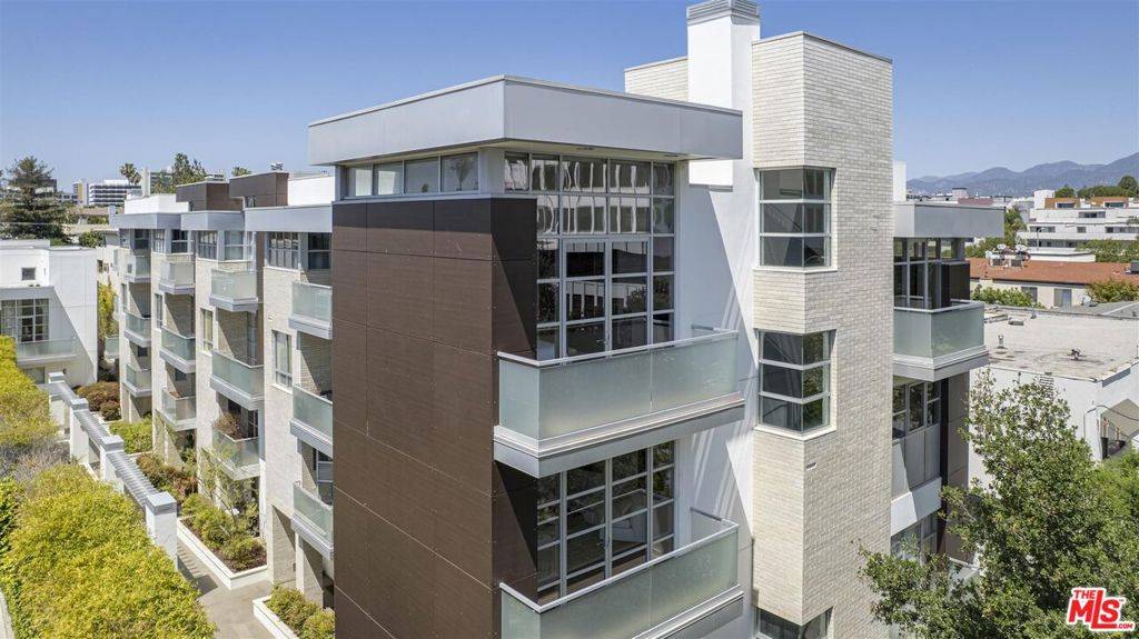 Pasadena, CA 91101,257 S Hudson AVE #301