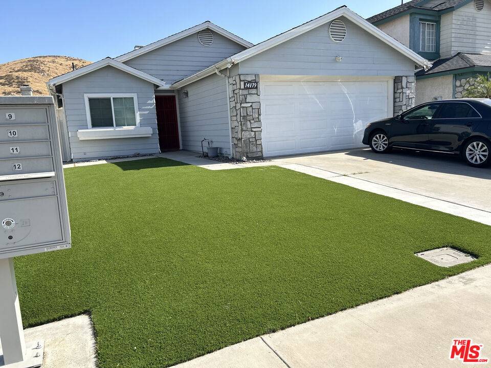 Fontana, CA 92337,14179 Long View DR