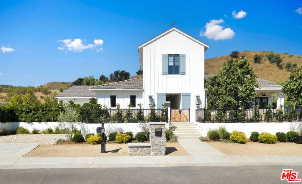Agoura Hills, CA 91301,27453 Park Vista RD