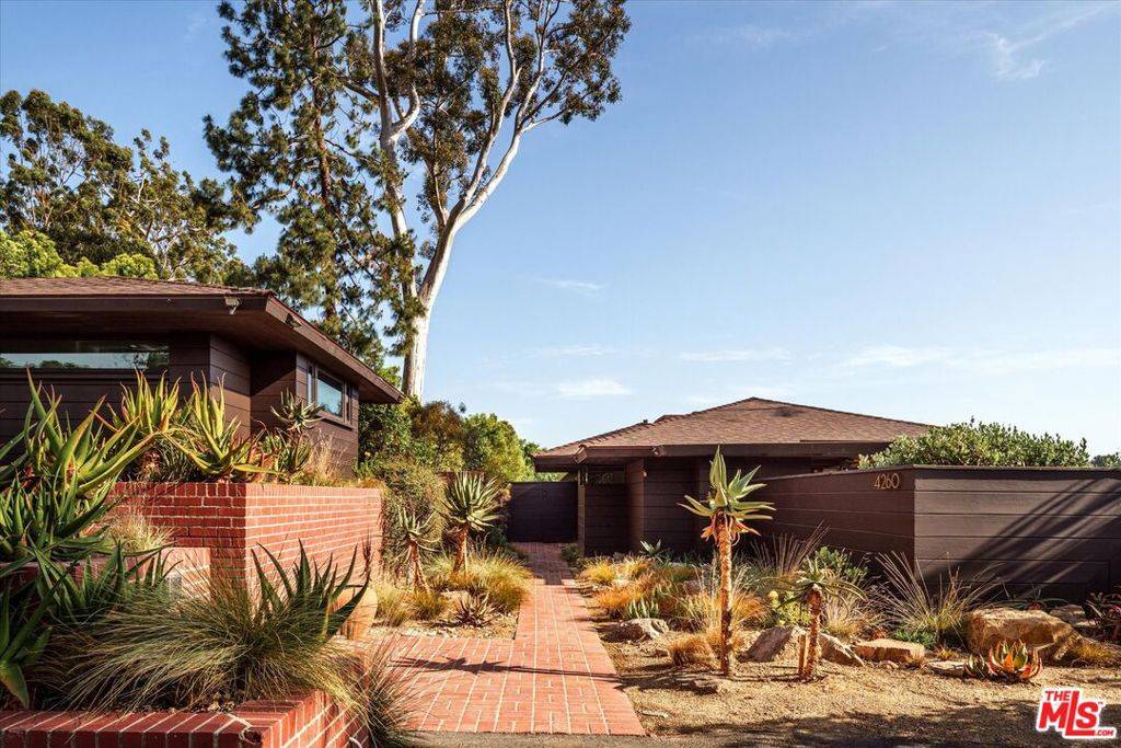 Los Angeles, CA 90065,4260 Sea View LN
