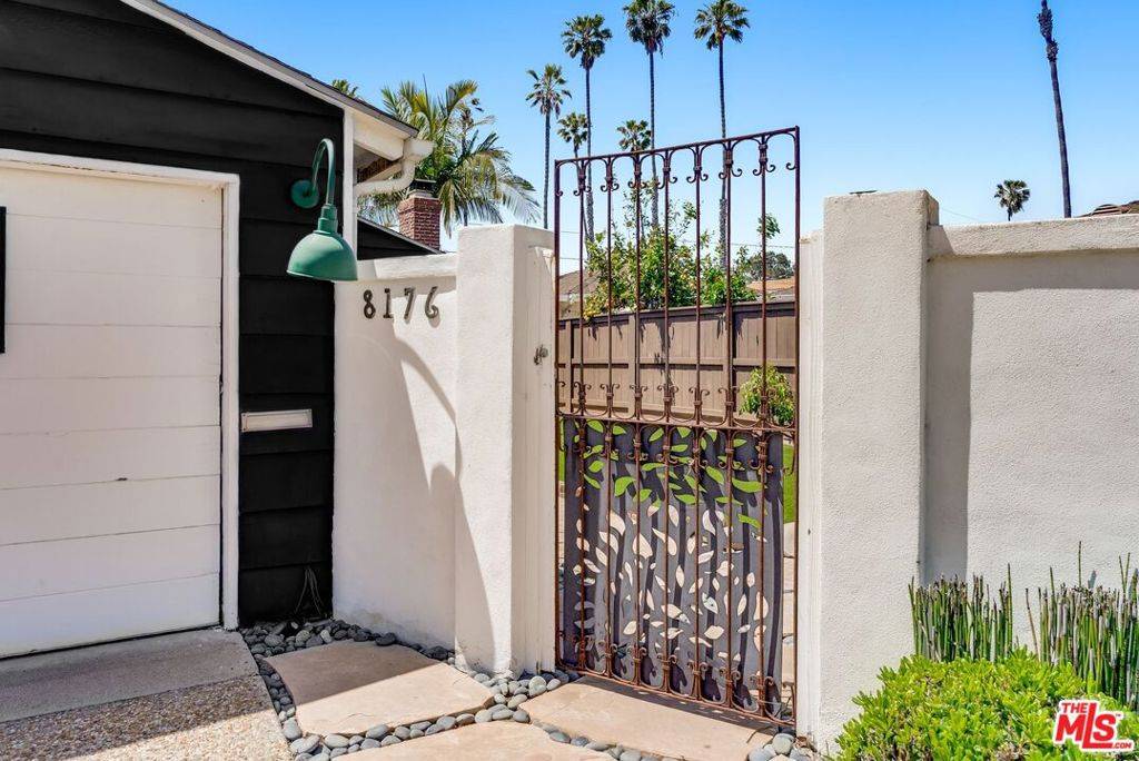 La Jolla, CA 92037,8176 La Jolla Shores DR