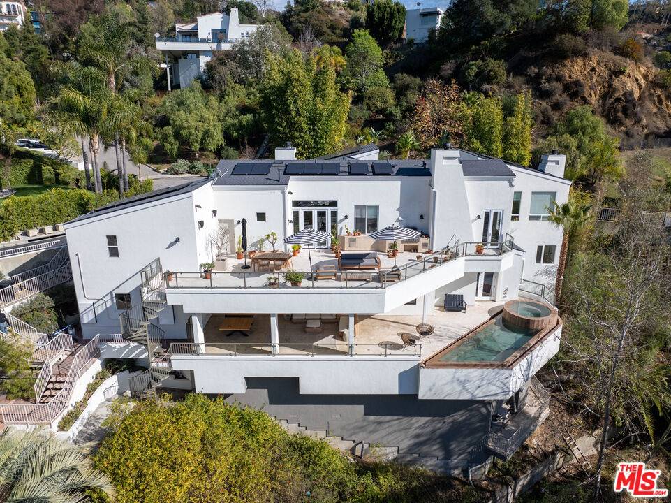 Los Angeles, CA 90046,2671 Astral DR