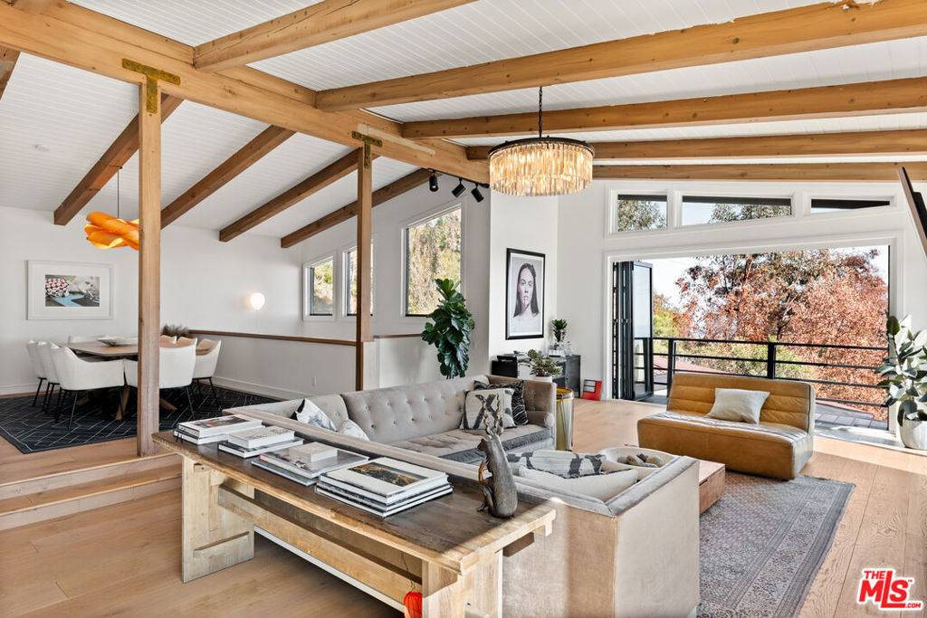 Topanga, CA 90290,21625 Saddle Peak RD