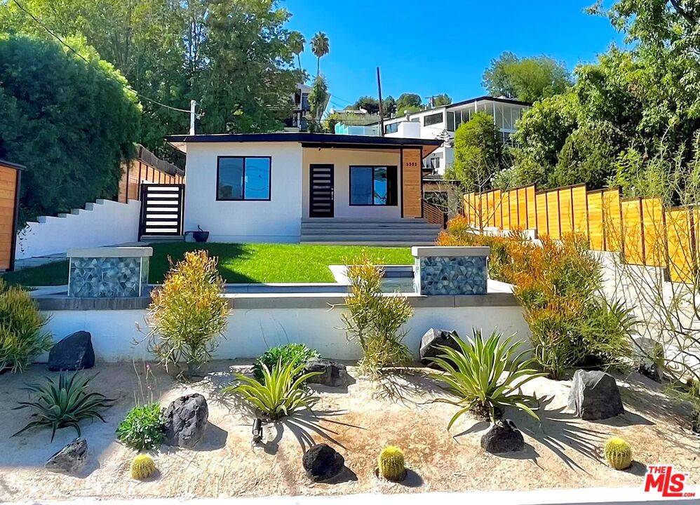 Woodland Hills, CA 91364,5005 Catalon AVE