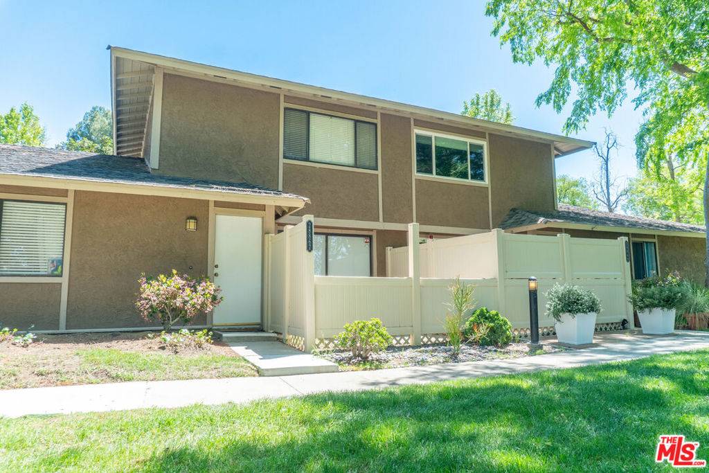 Agoura Hills, CA 91301,28867 Conejo View DR