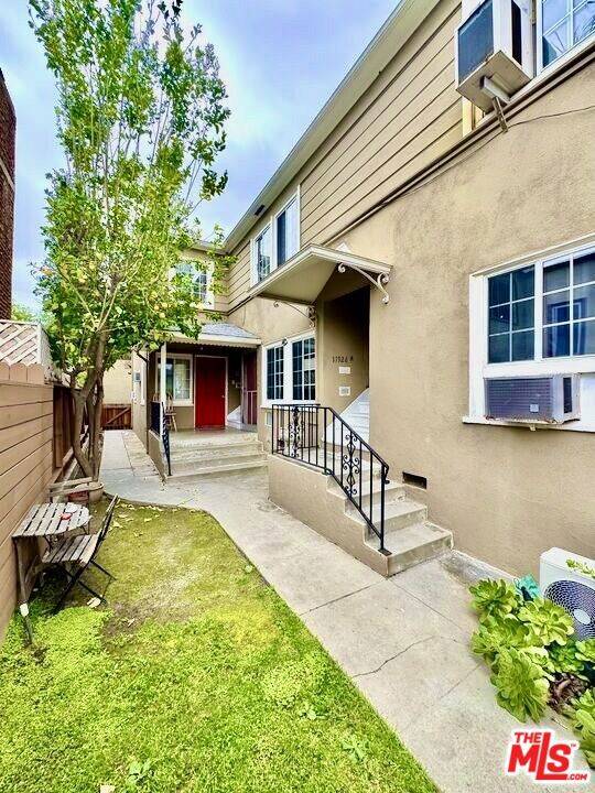 Valley Village, CA 91607,11926 Magnolia BLVD #1/4