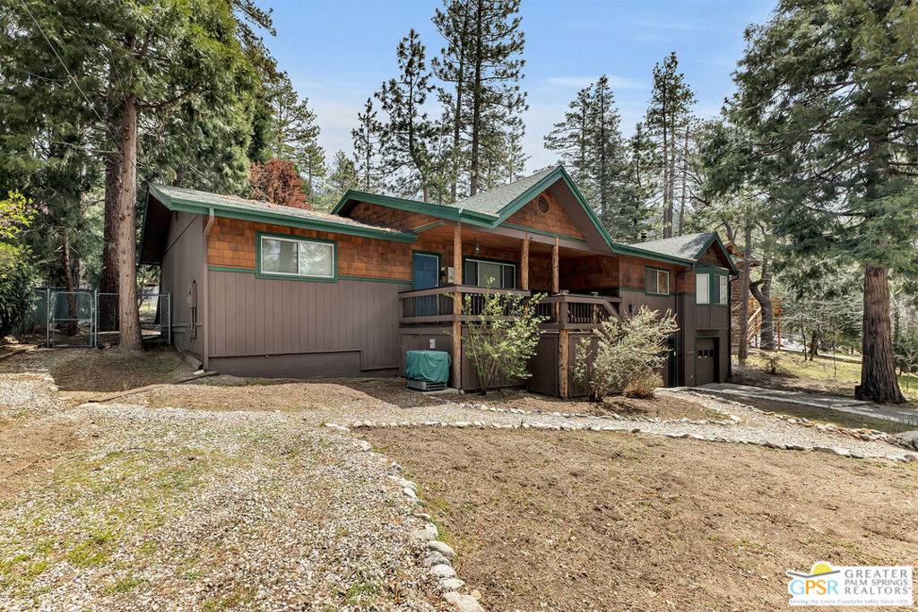 Idyllwild, CA 92549,25420 Lodge RD