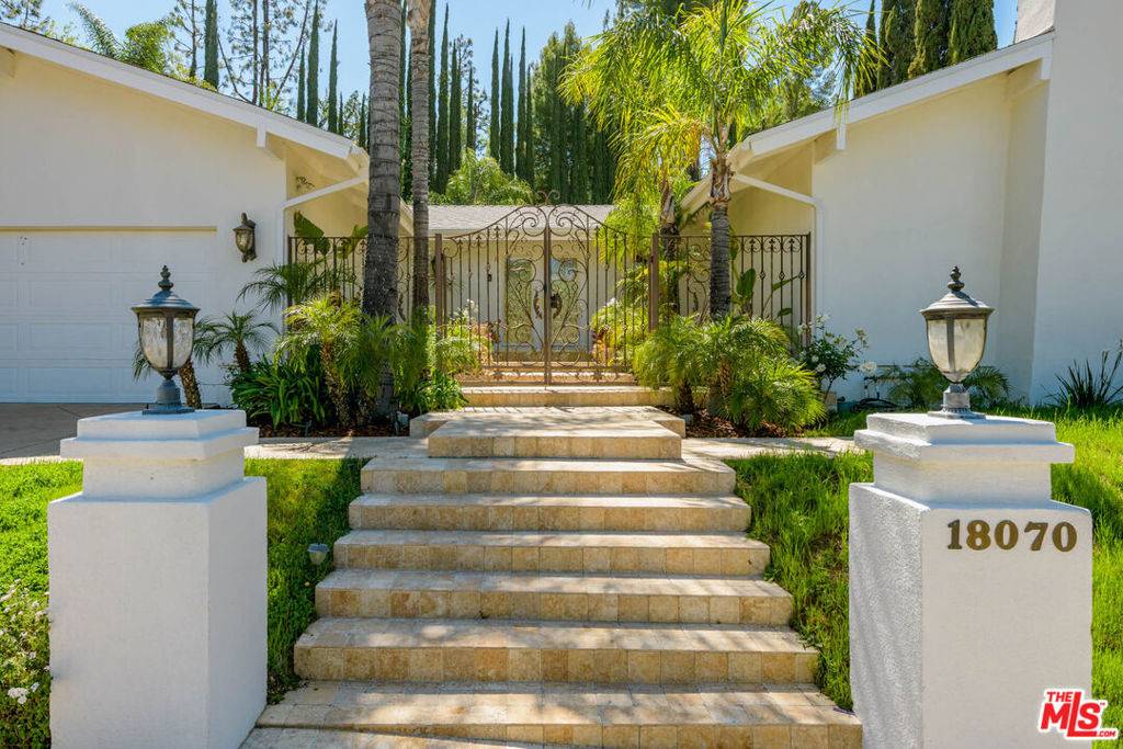 Encino, CA 91316,18070 Lake Encino DR
