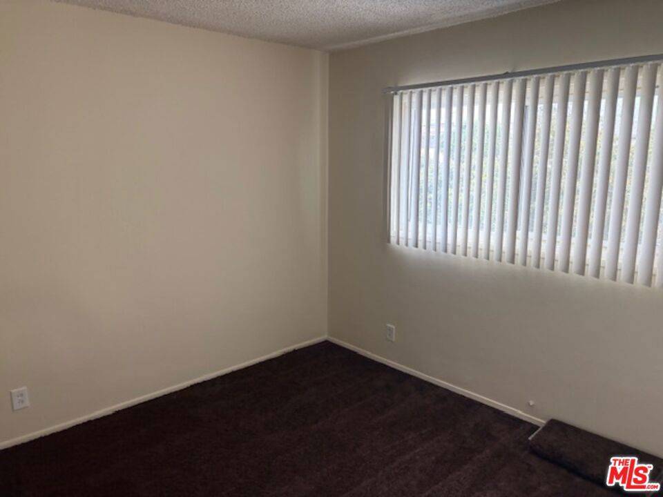 Los Angeles, CA 90043,6107 Brynhurst #14