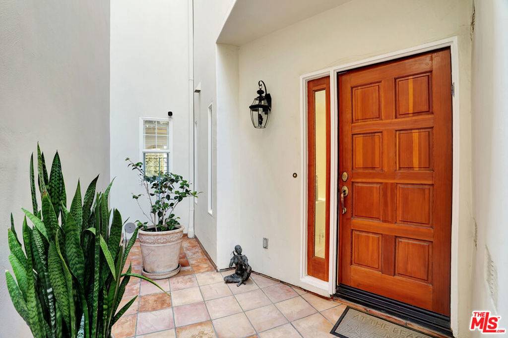 Malibu, CA 90265,6432 Lunita RD #131