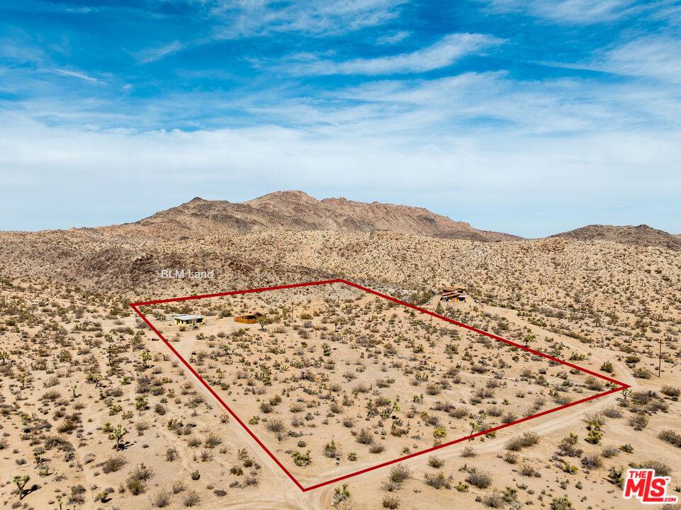 Joshua Tree, CA 92252,60229 Scotts Glen RD