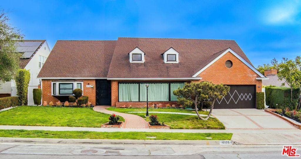 View Park, CA 90043,4135 Olympiad DR