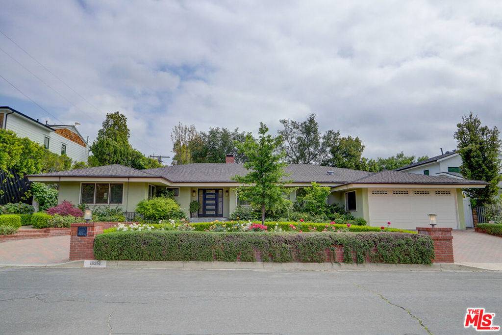Encino, CA 91436,16314 Meadowridge RD