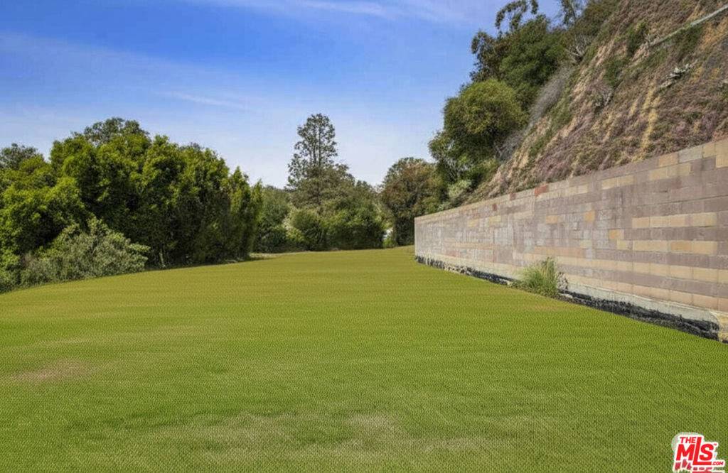 Beverly Hills, CA 90210,9338 1/2 Hazen DR
