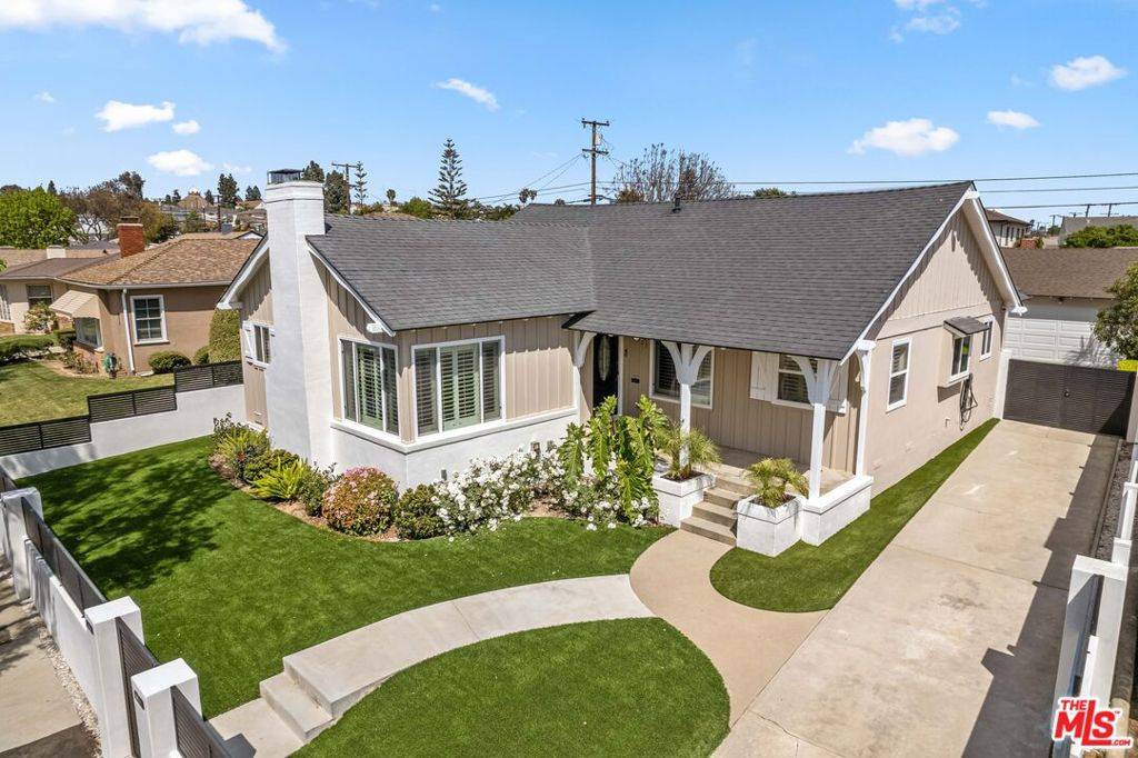 Los Angeles, CA 90056,6130 Flores AVE