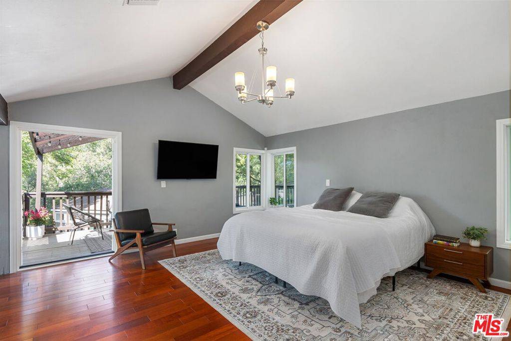 Topanga, CA 90290,20922 Keller RD