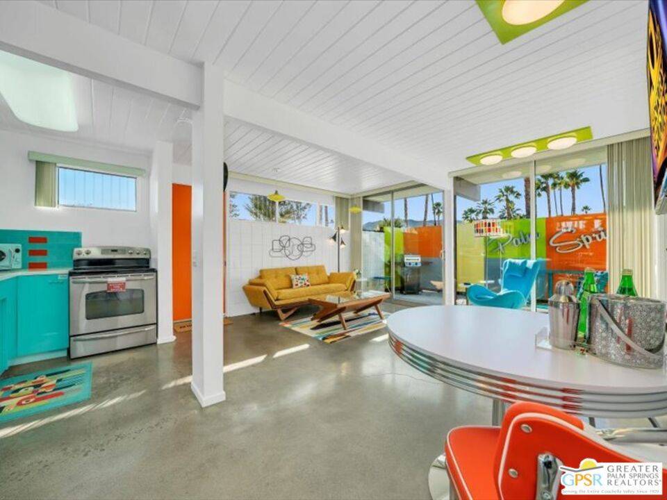 Palm Springs, CA 92264,1111 E Palm Canyon DR #326