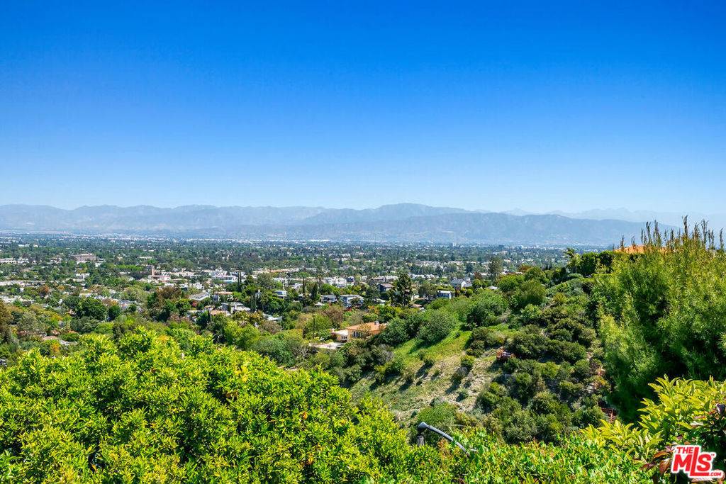 Sherman Oaks, CA 91423,3752 Glenridge DR