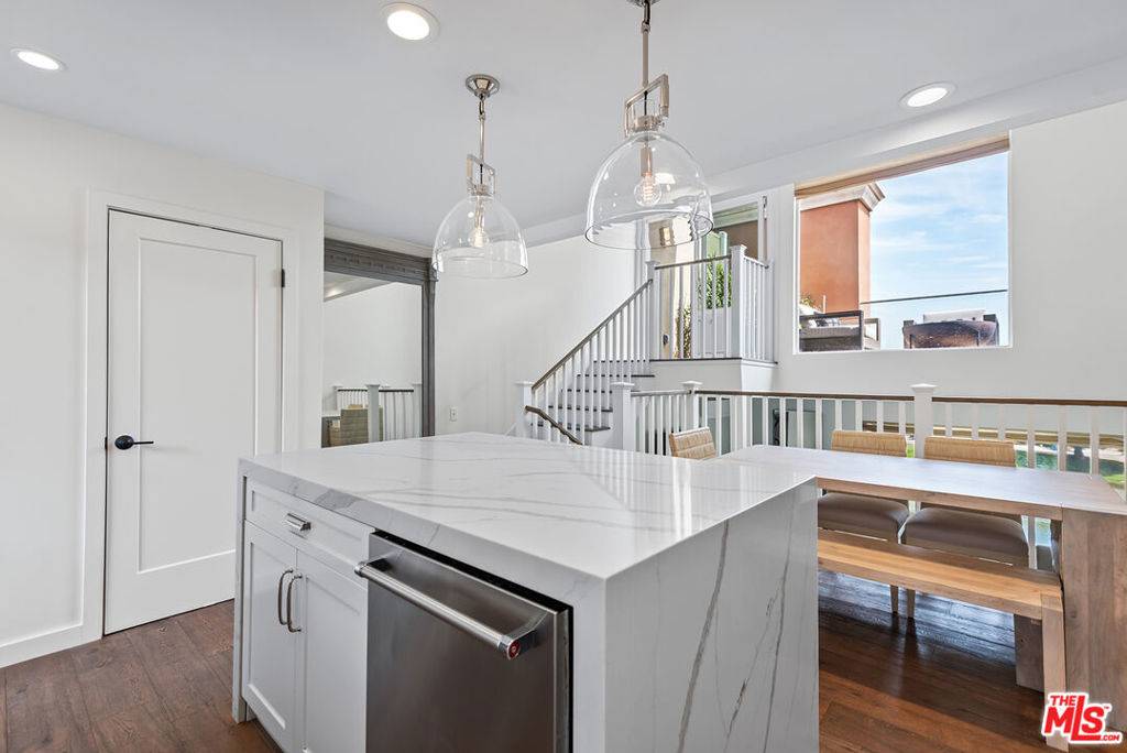 Playa Del Rey, CA 90293,6400 Pacific AVE #306