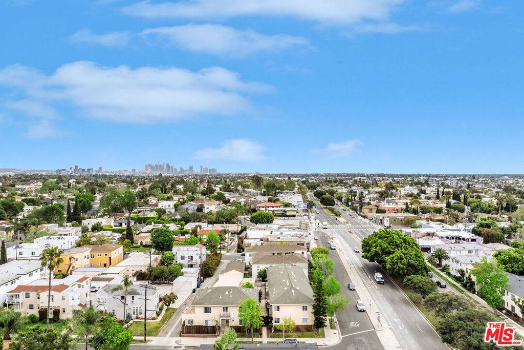 Los Angeles, CA 90019,1128 Masselin AVE