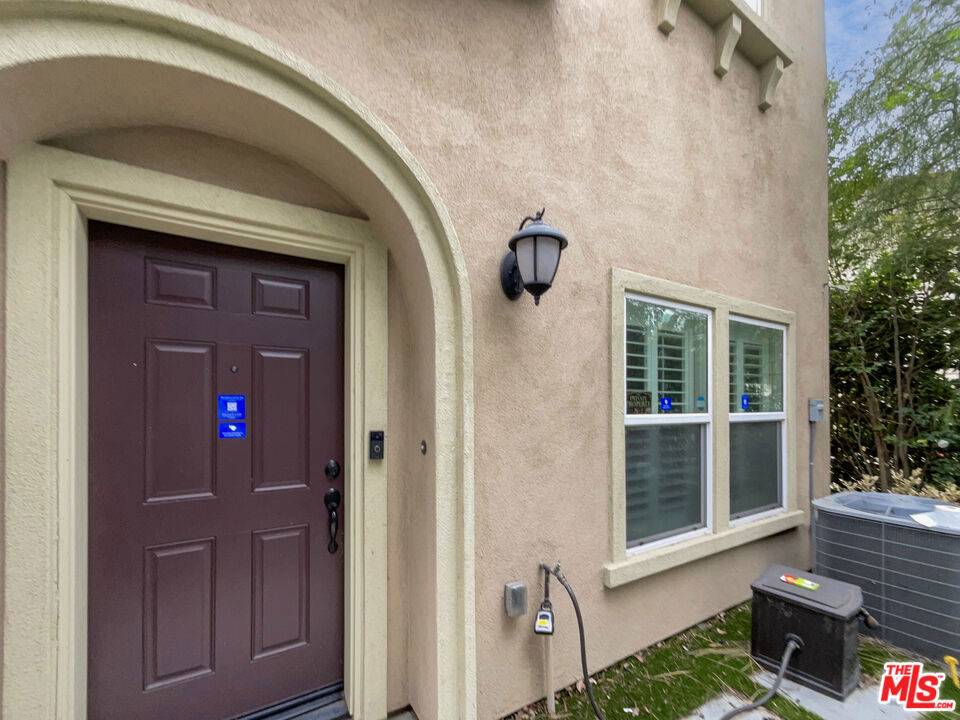 Van Nuys, CA 91405,14708 Sherman WAY