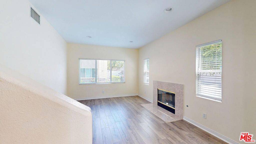 Winnetka, CA 91306,20300 Vanowen ST #21