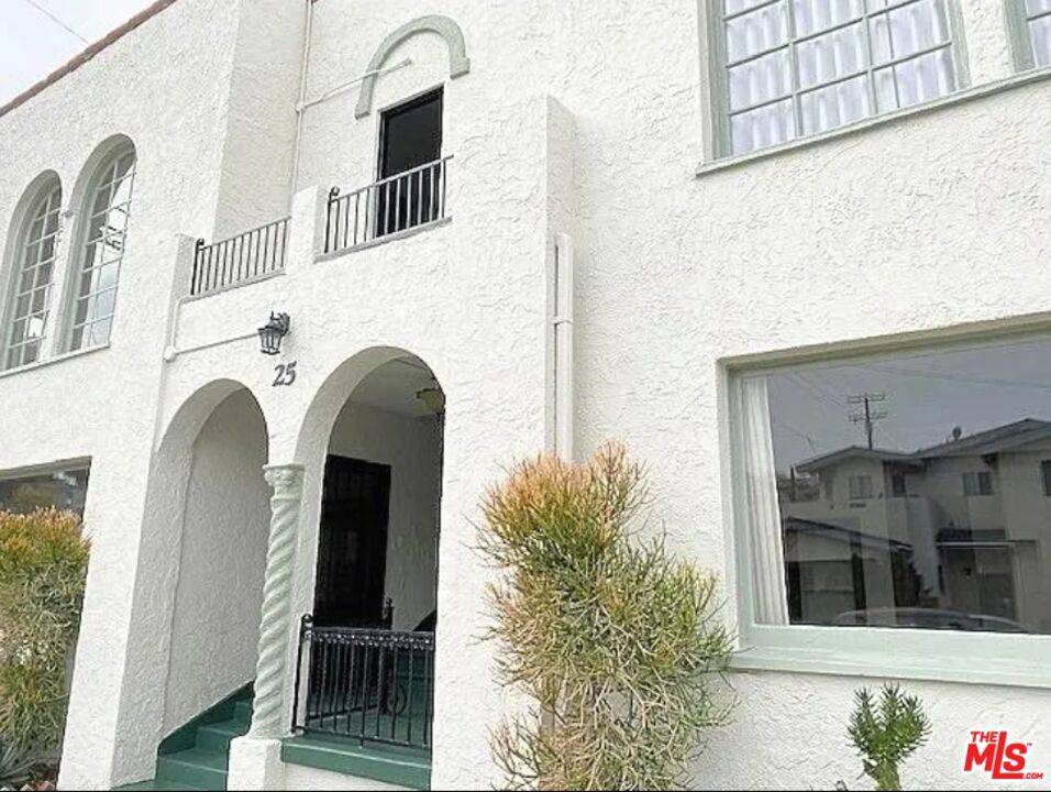 Long Beach, CA 90802,25 Falcon AVE