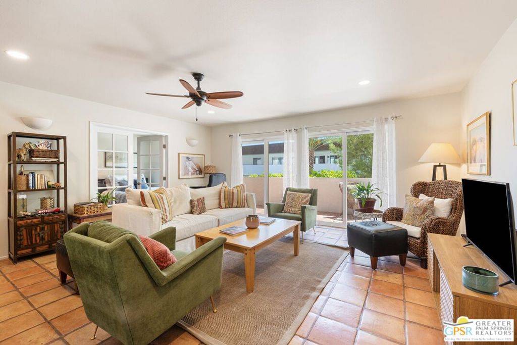 Palm Springs, CA 92264,2396 S Palm Canyon DR #25
