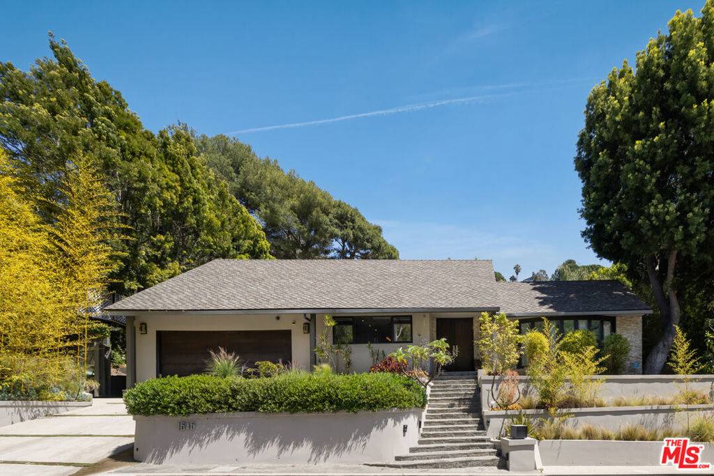 Beverly Hills, CA 90210,1646 San Ysidro DR