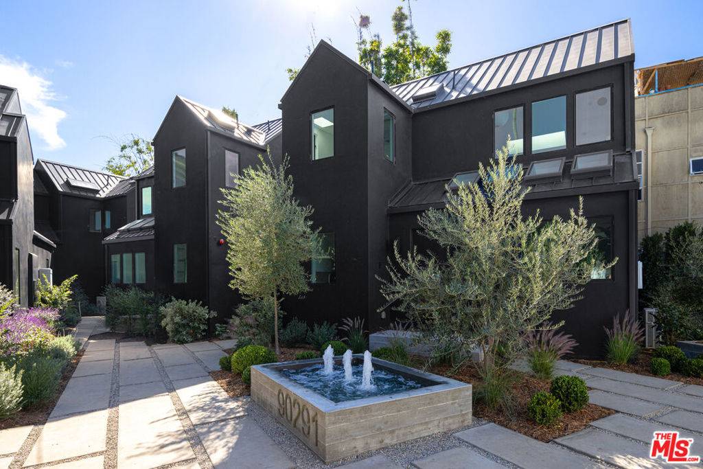Venice, CA 90291,1805 Penmar AVE