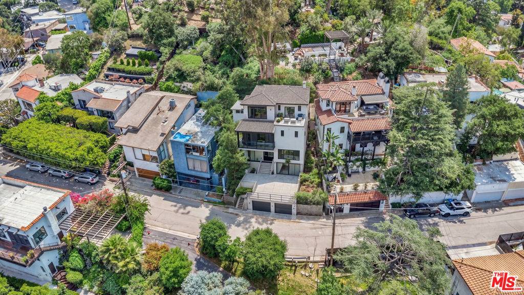 Los Angeles, CA 90068,7192 Woodrow Wilson DR