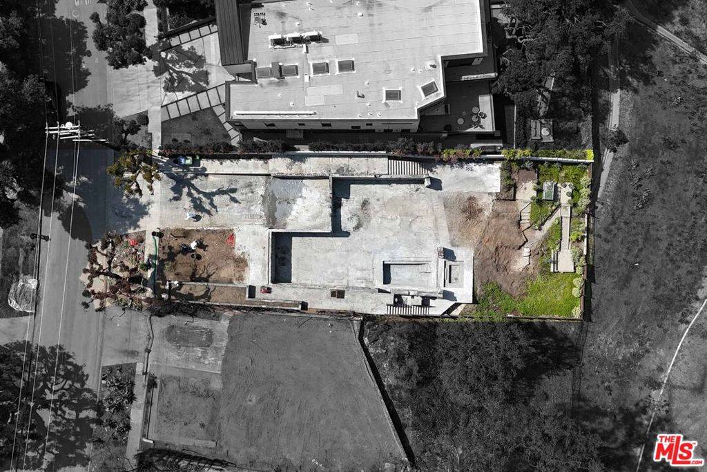 Pacific Palisades, CA 90272,15329 De Pauw ST