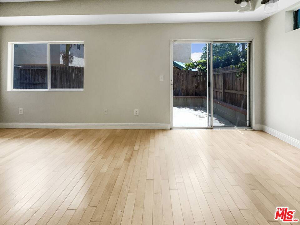 Sylmar, CA 91342,15232 Foothill BLVD #111