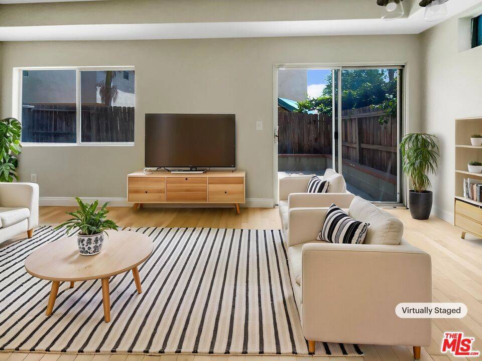 Sylmar, CA 91342,15232 Foothill BLVD #111