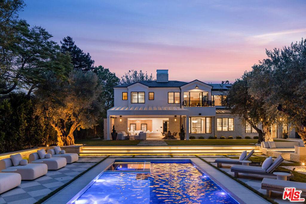 Pacific Palisades, CA 90272,1220 Corsica DR
