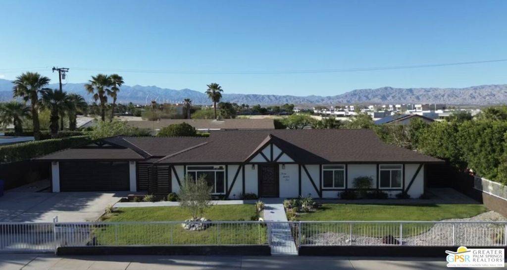 Palm Springs, CA 92262,372 E Molino RD