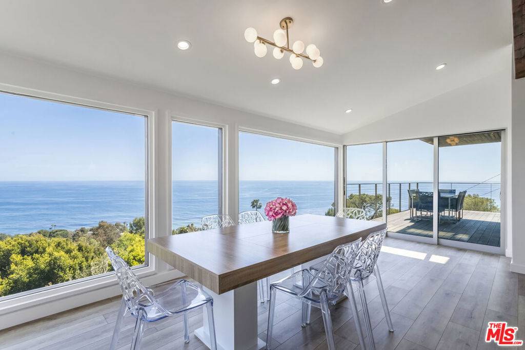 Malibu, CA 90265,32701 Vista De Los Ondas ST