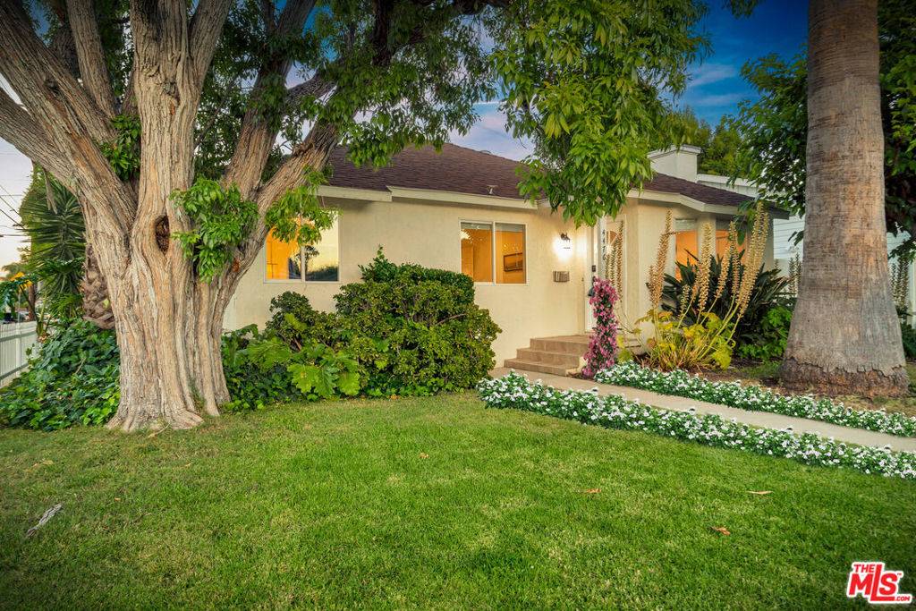 Sherman Oaks, CA 91423,4476 Calhoun AVE