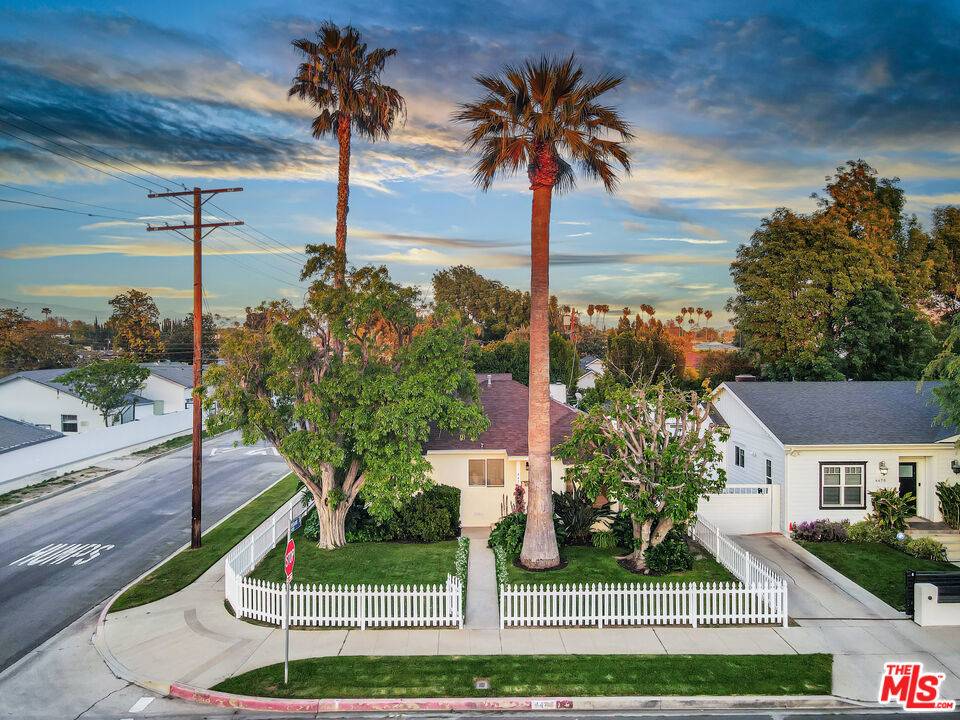 Sherman Oaks, CA 91423,4476 Calhoun AVE