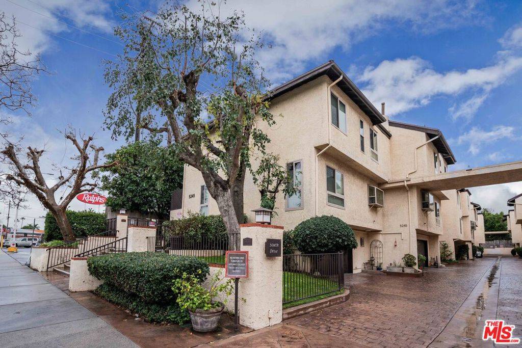 Sherman Oaks, CA 91401,5245 Coldwater Canyon AVE #J