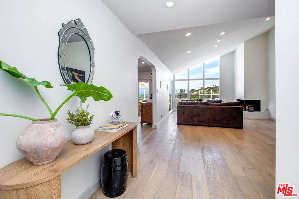 Studio City, CA 91604,11671 Dona Alicia PL