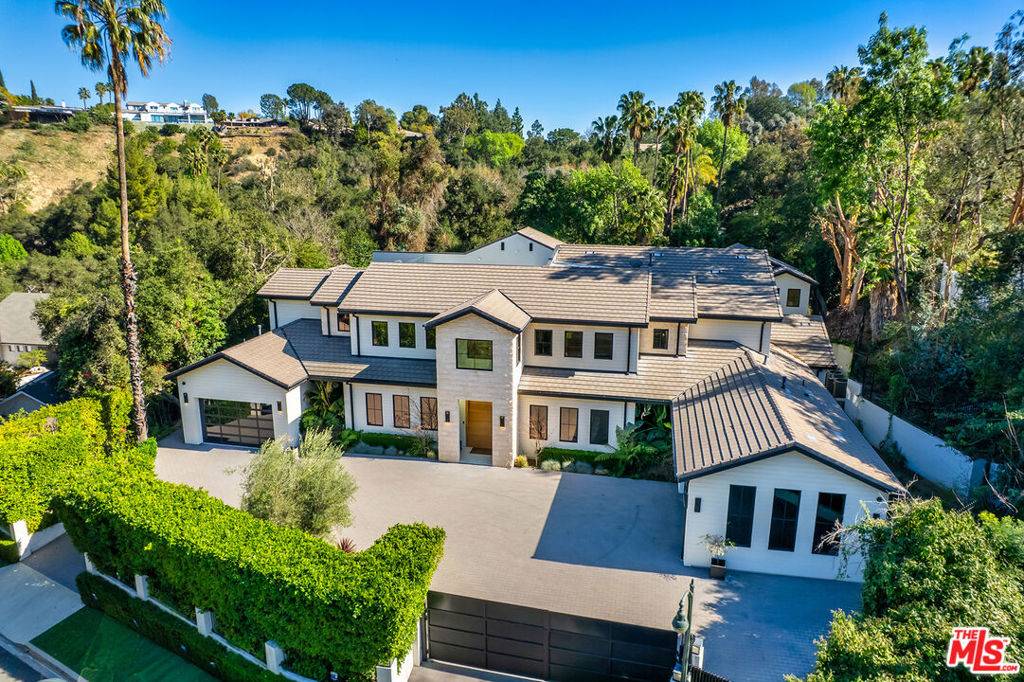 Encino, CA 91436,16144 HIGH VALLEY PL