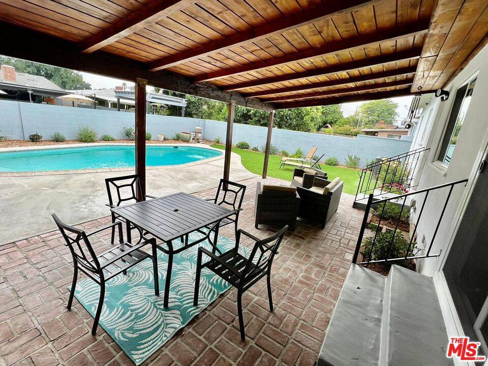 Van Nuys, CA 91406,15732 Covello ST