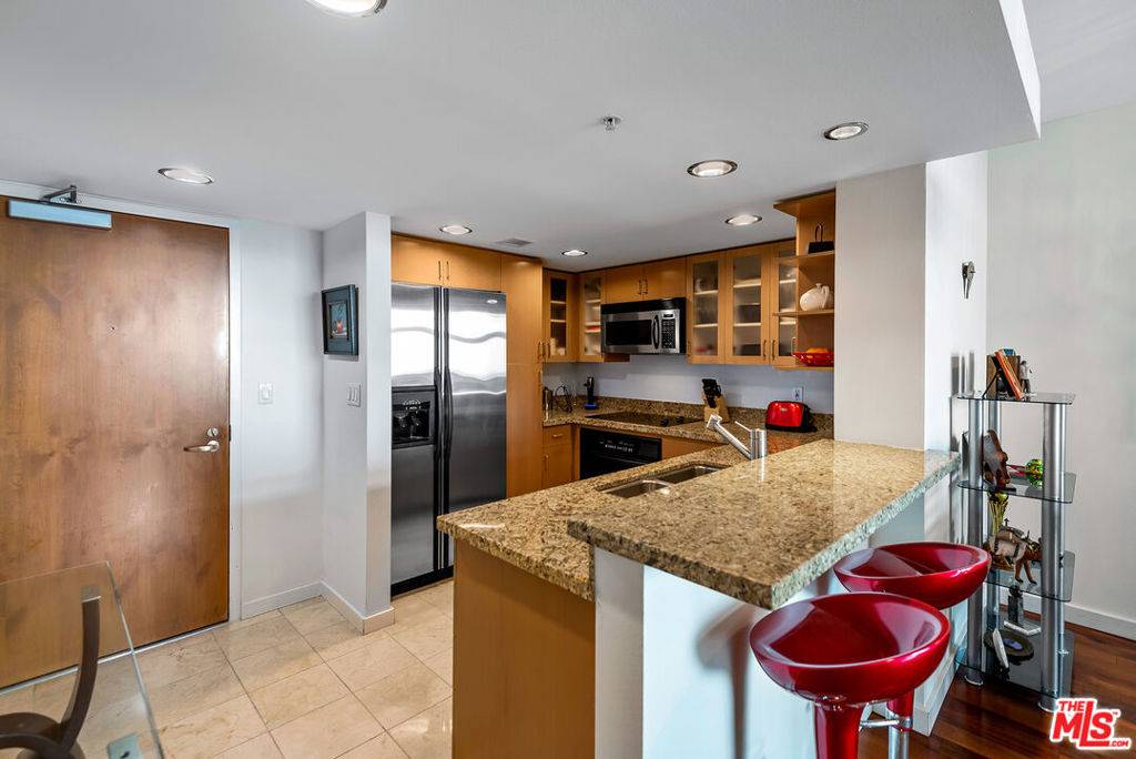 Marina Del Rey, CA 90292,13700 Marina Pointe DR #1515